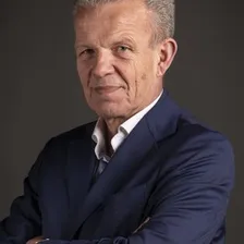 Portrait of Dr. Cyril Widdershoven